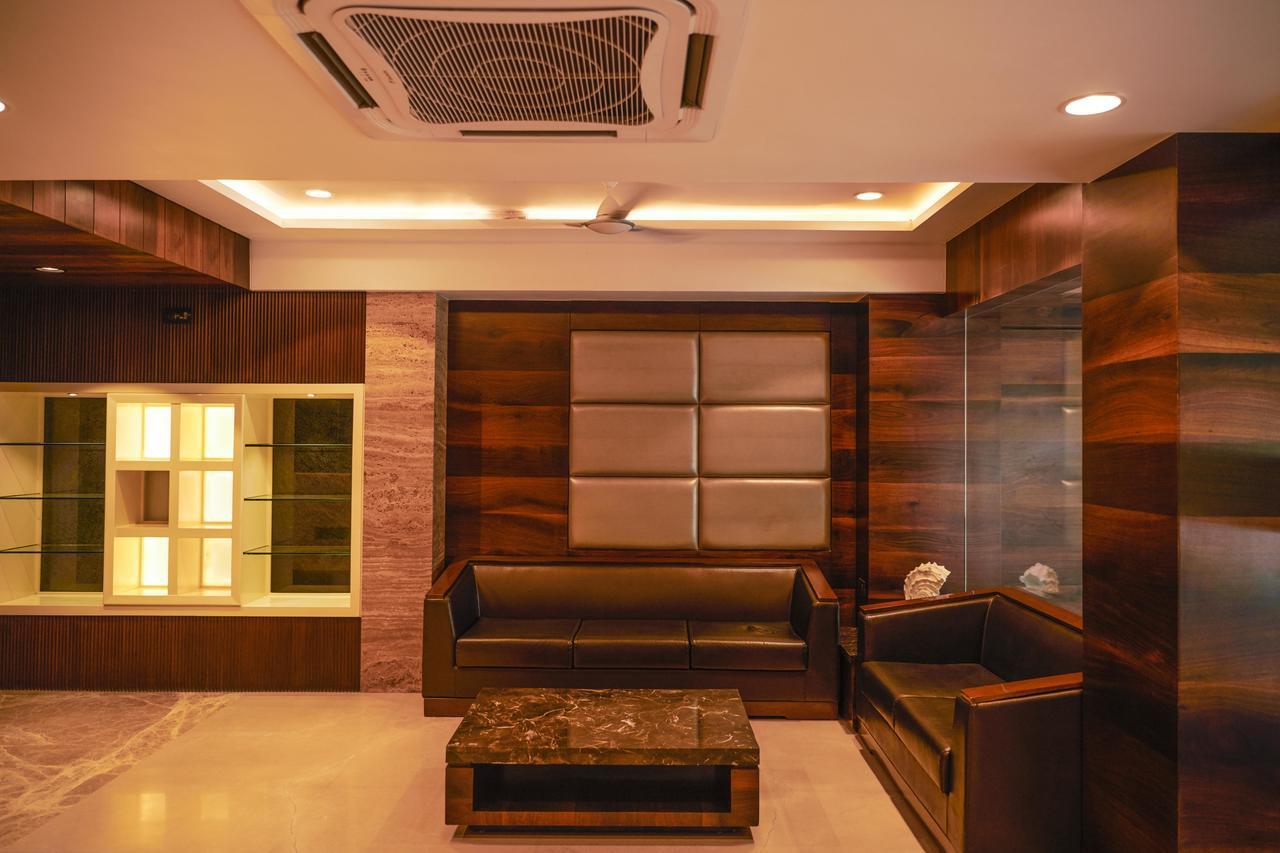 The Atithi Niwas Hotel Индор Екстериор снимка