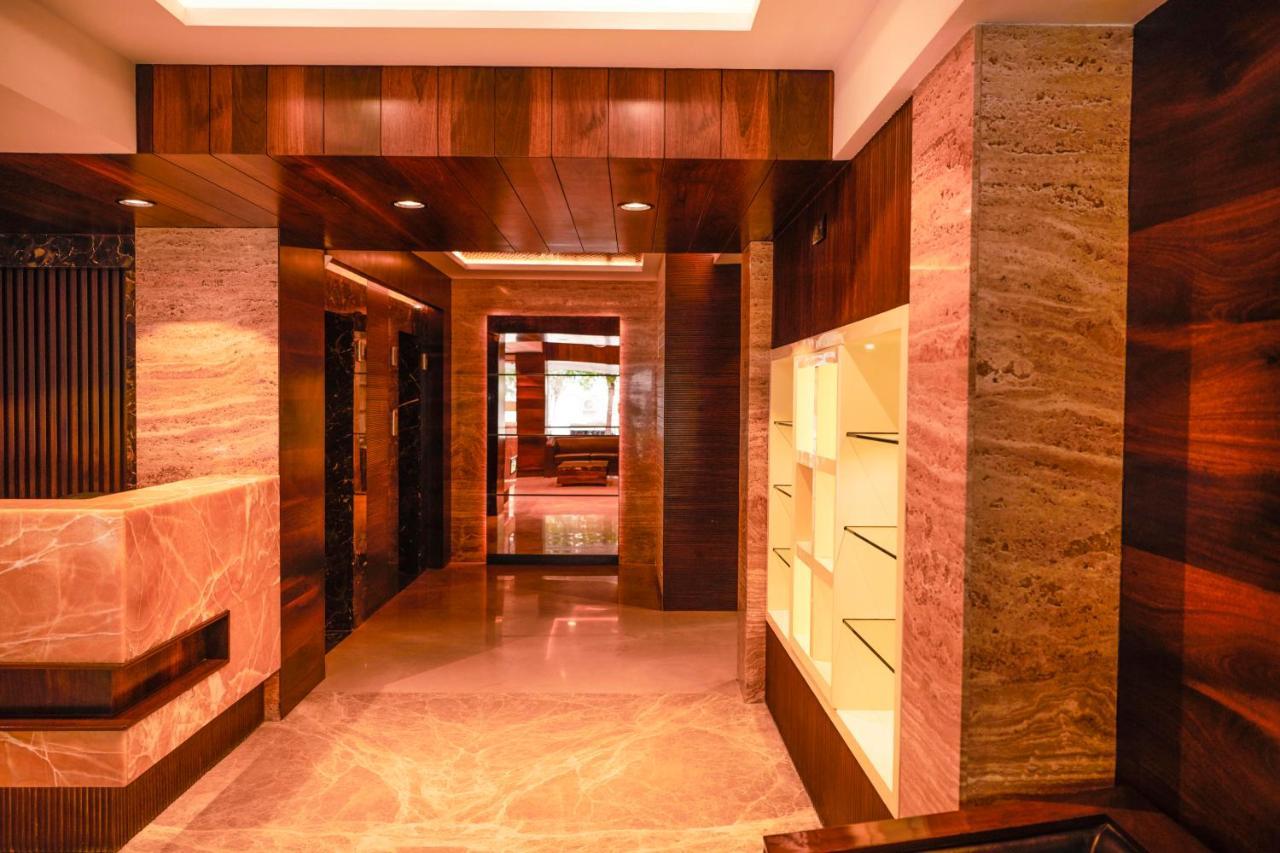 The Atithi Niwas Hotel Индор Екстериор снимка