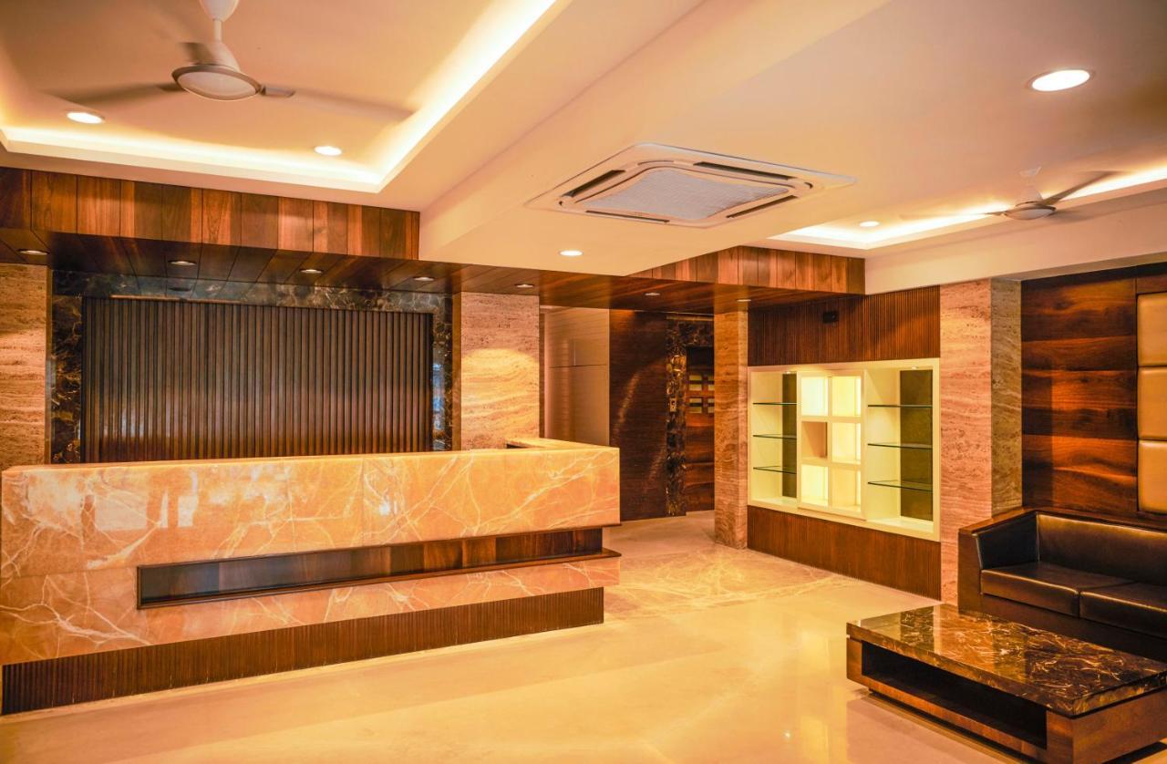 The Atithi Niwas Hotel Индор Екстериор снимка
